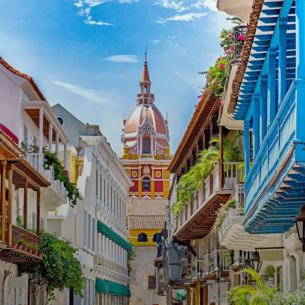 city tours histórico y chiva rumbera en cartagena