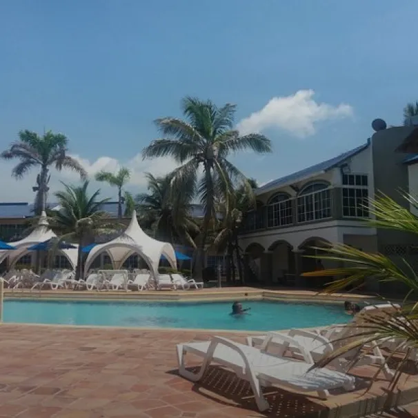 hotel tropical inn